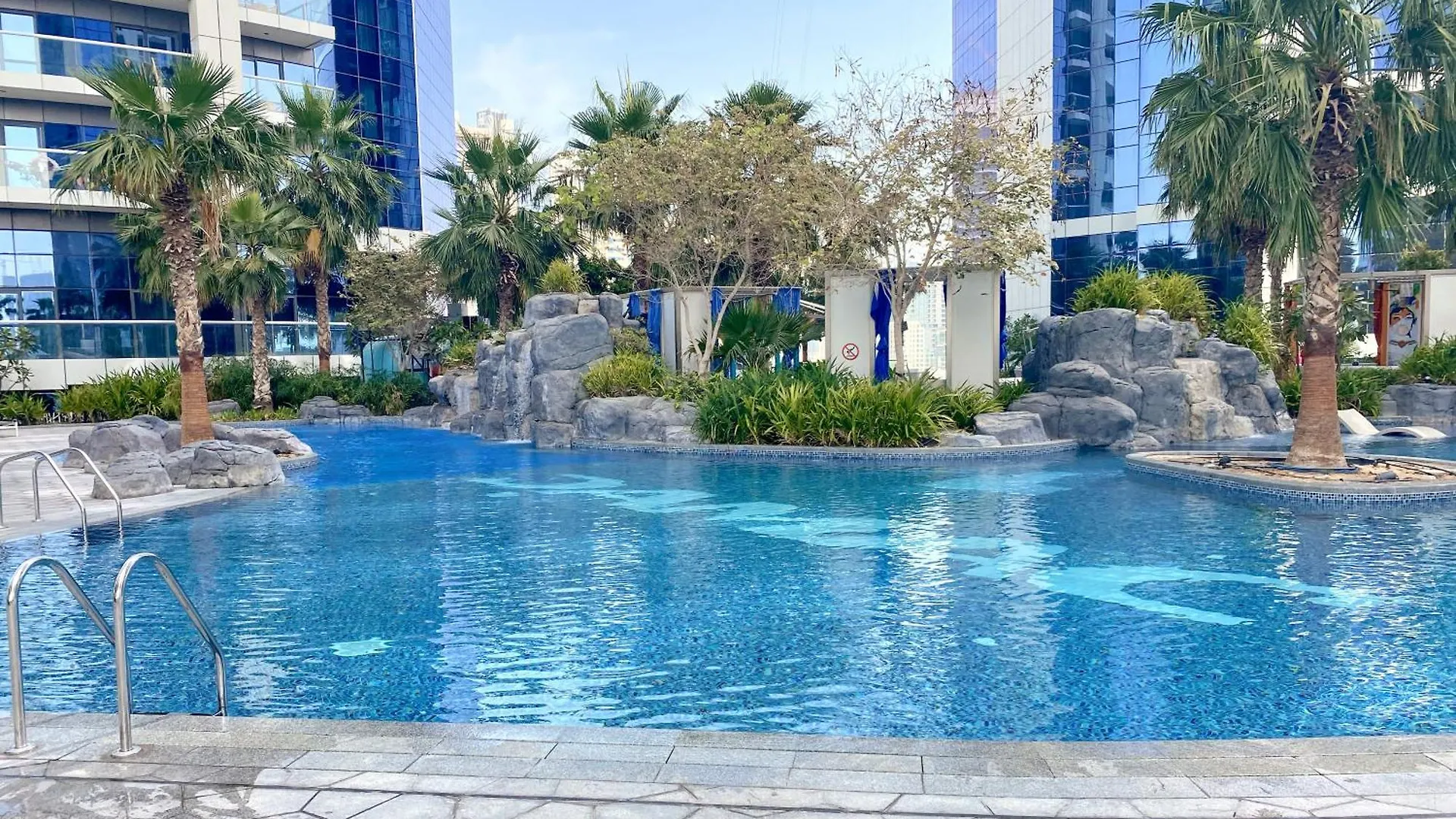 Aliving- Luxury 2Br In Paramount Business Bay Damac Towers 6106 Dubai Apartment