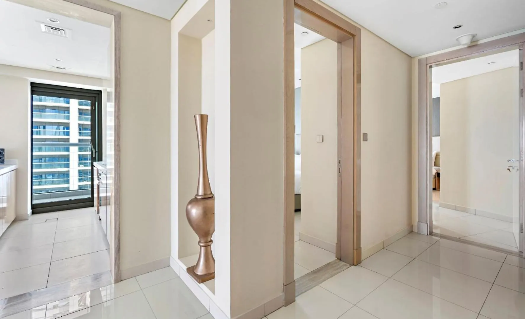 Aliving- Luxury 2Br In Paramount Business Bay Damac Towers 6106 Dubai 0*,