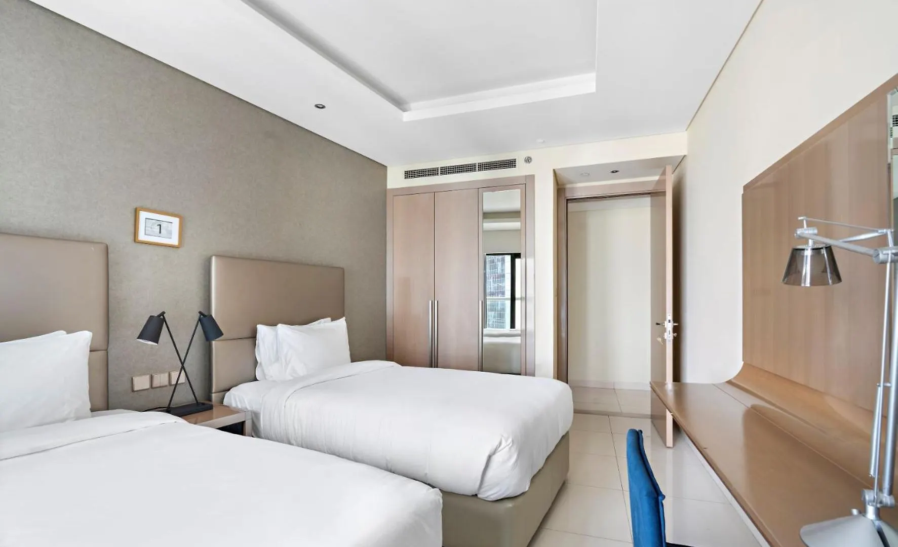 Aliving- Luxury 2Br In Paramount Business Bay Damac Towers 6106 Dubai Apartment